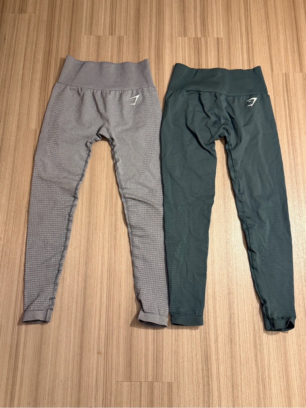 Gymshark High-Waist Seamless Leggings - Gray and Dark Green bundle